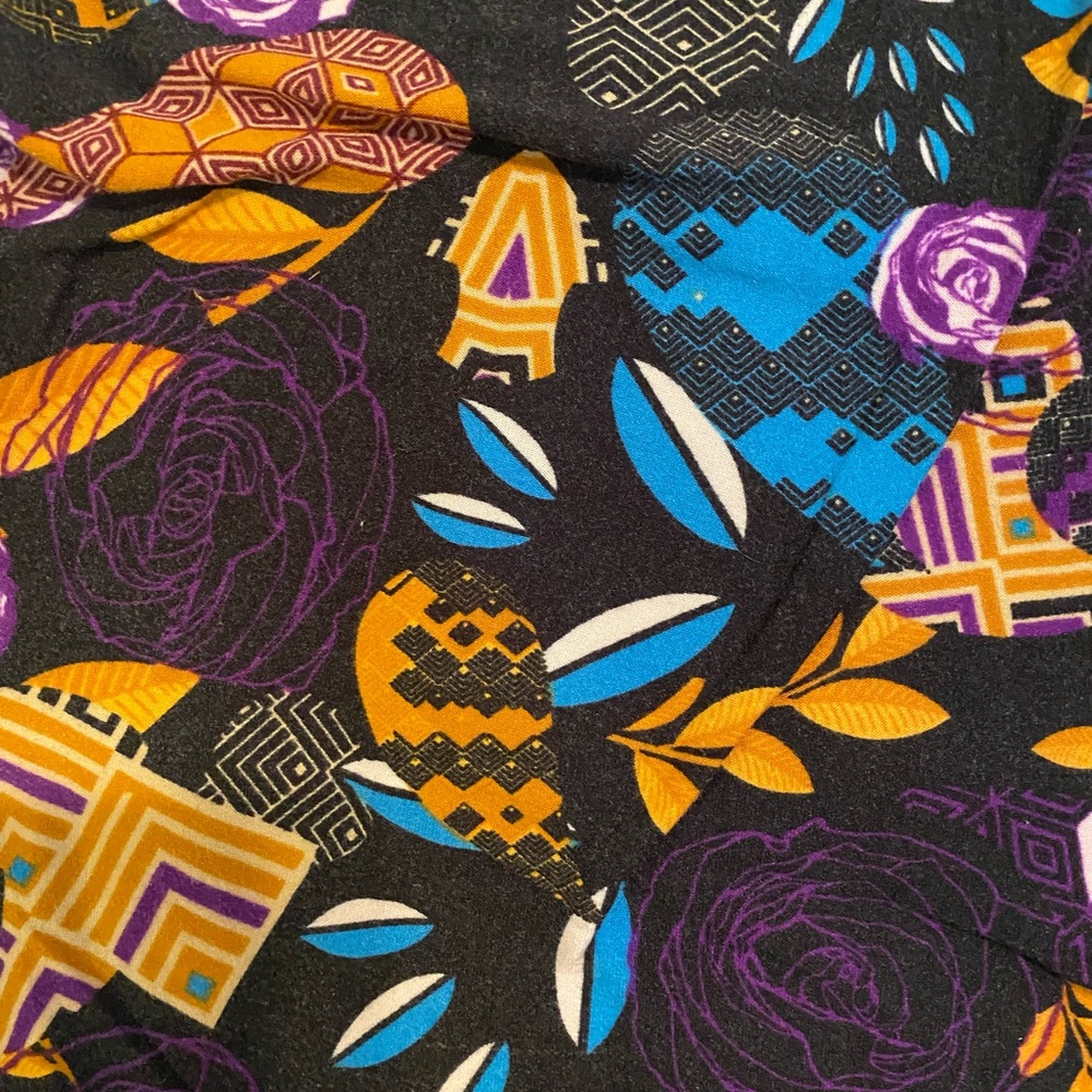 Llr tc flower leggings euc